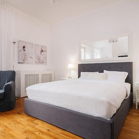 Plac Konstytucji Studio Варшава Екстериор снимка